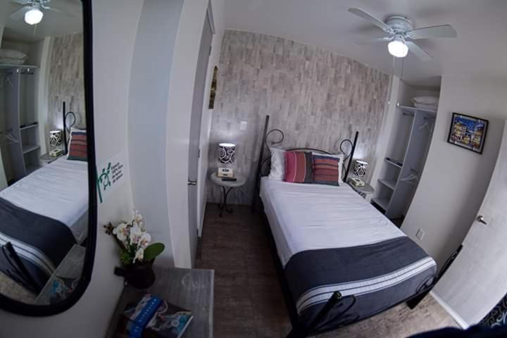 Hotel Tres Sofias Queretaro Ngoại thất bức ảnh